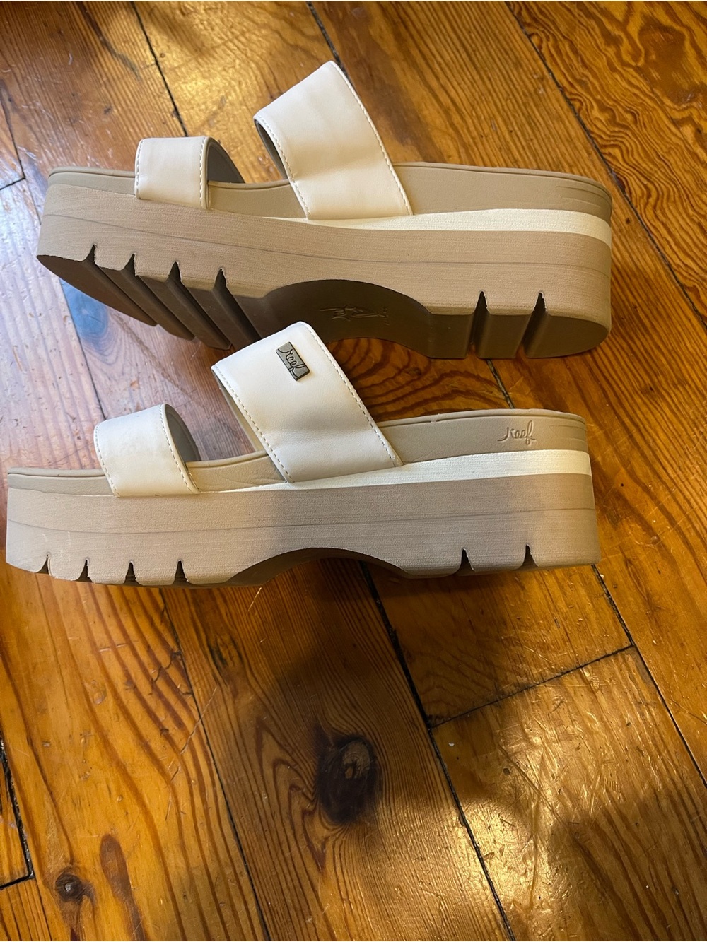 REEF platform sandals size 9. Worn once , excellent condition